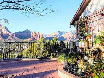 Sky Ranch Lodge